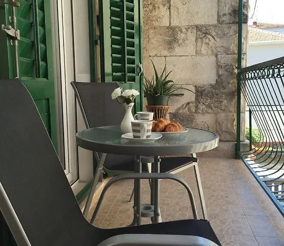 Iva Apartment *